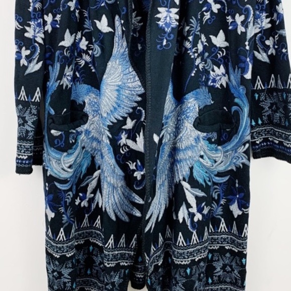 Elegant Black and Gray Patterned Long Cardigan - Picture 3 of 8